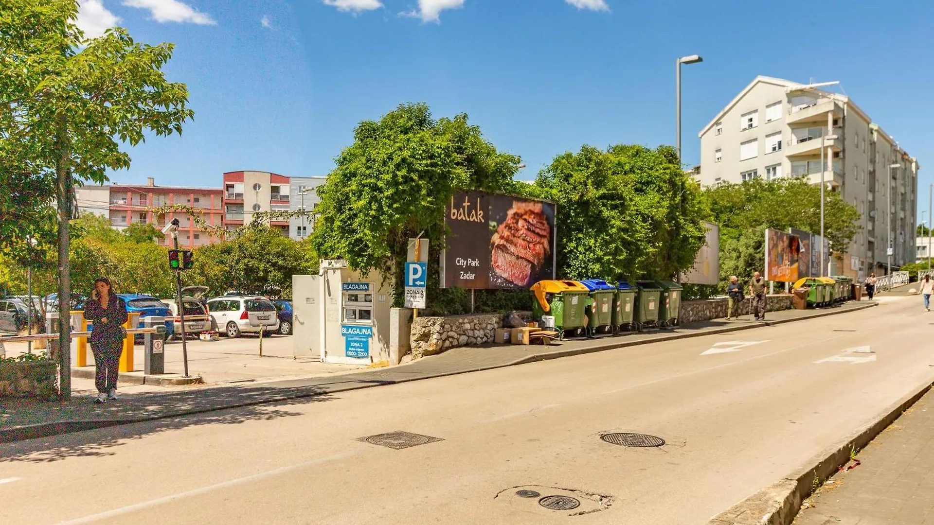Di Di Taj Apartment With Large Balcony And Bbq زادار